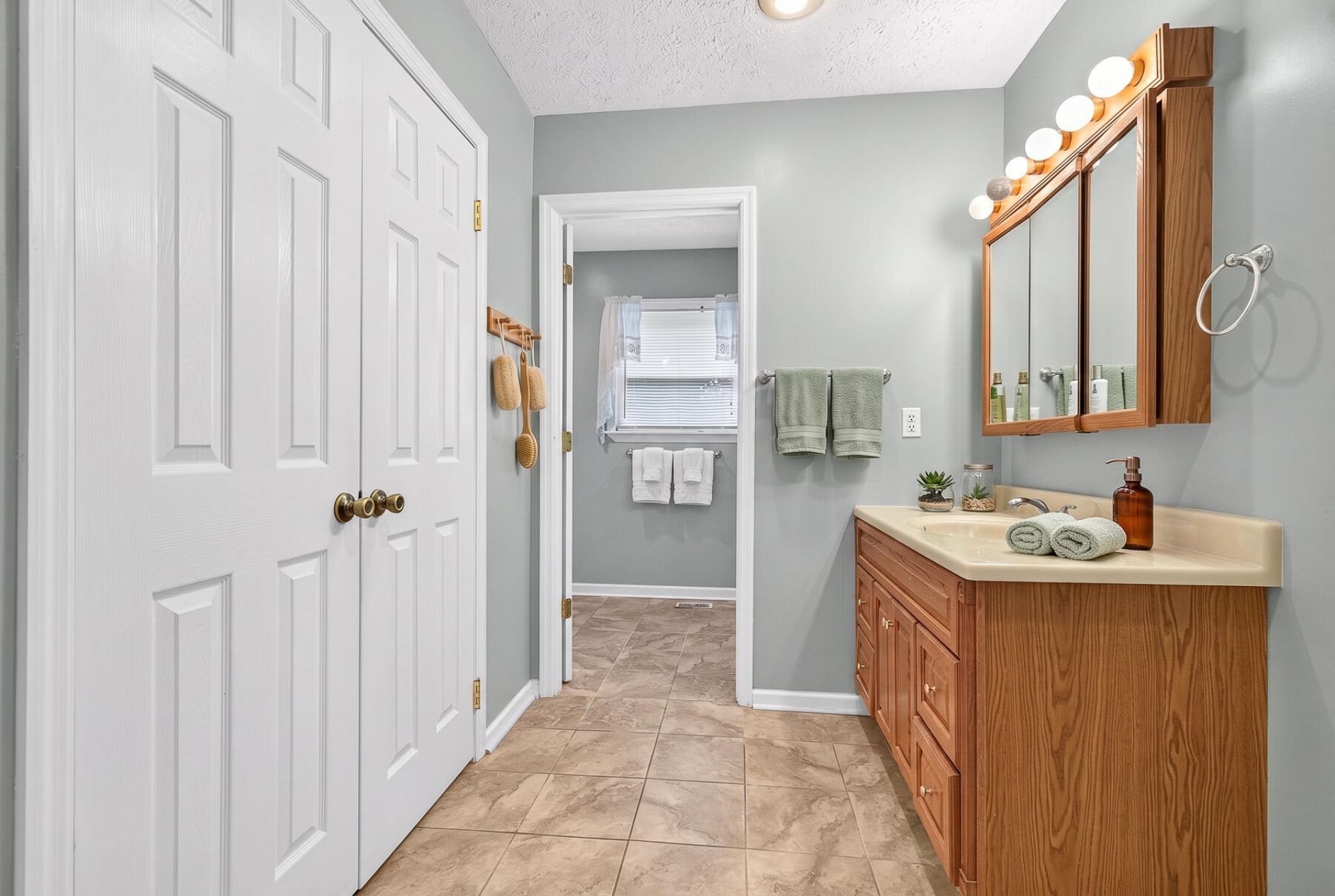 1104 Longpoint Road Photo 39