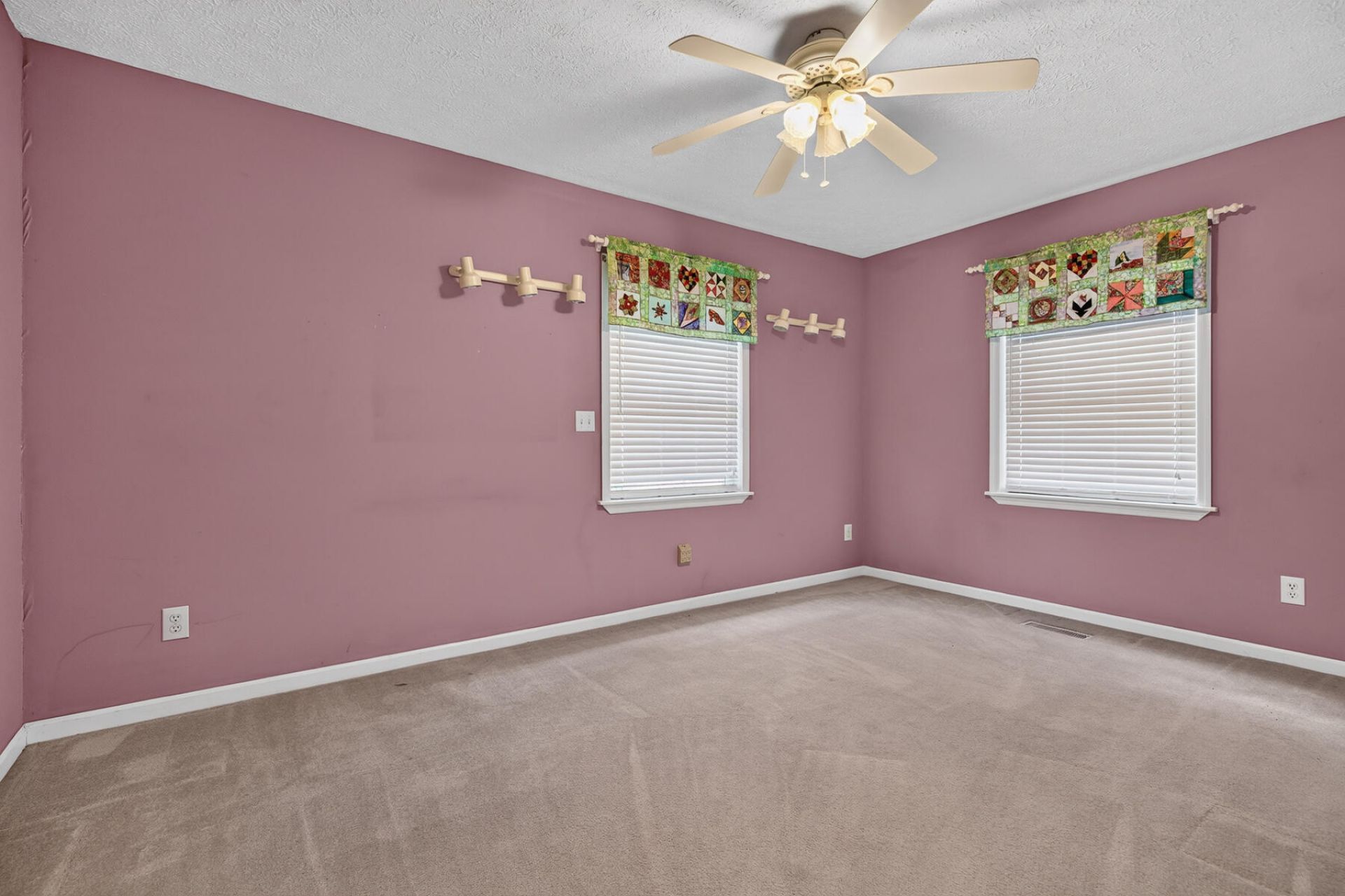 1104 Longpoint Road Photo 49
