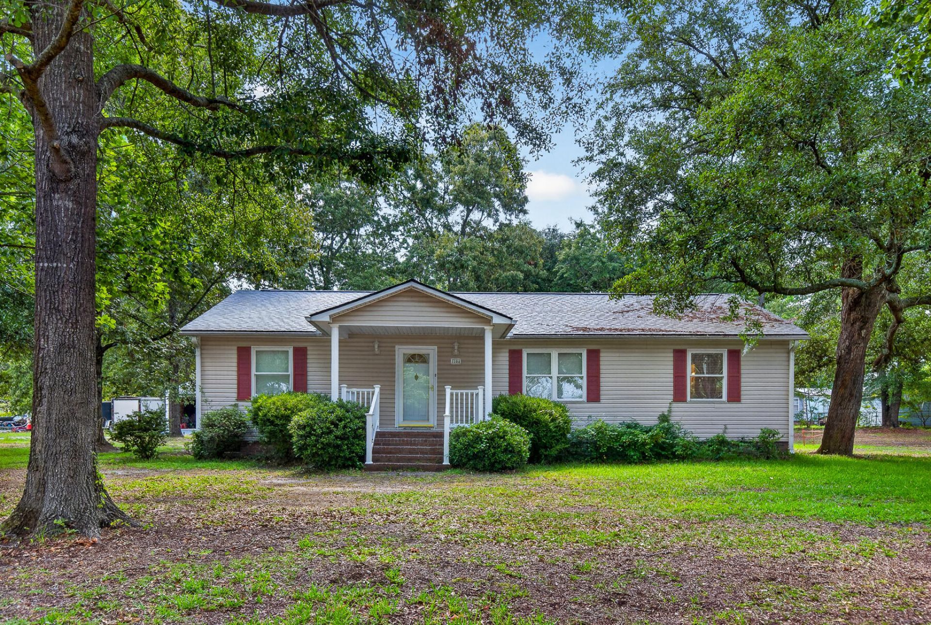1104 Longpoint Road Photo 6