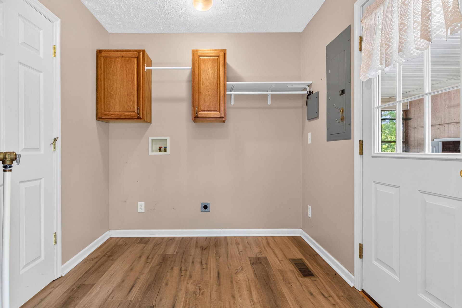 1104 Longpoint Road Photo 61