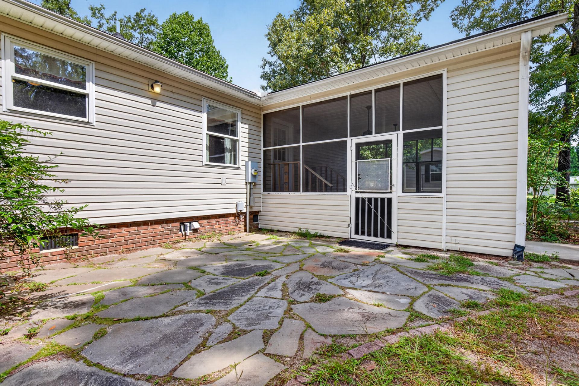 1104 Longpoint Road Photo 69