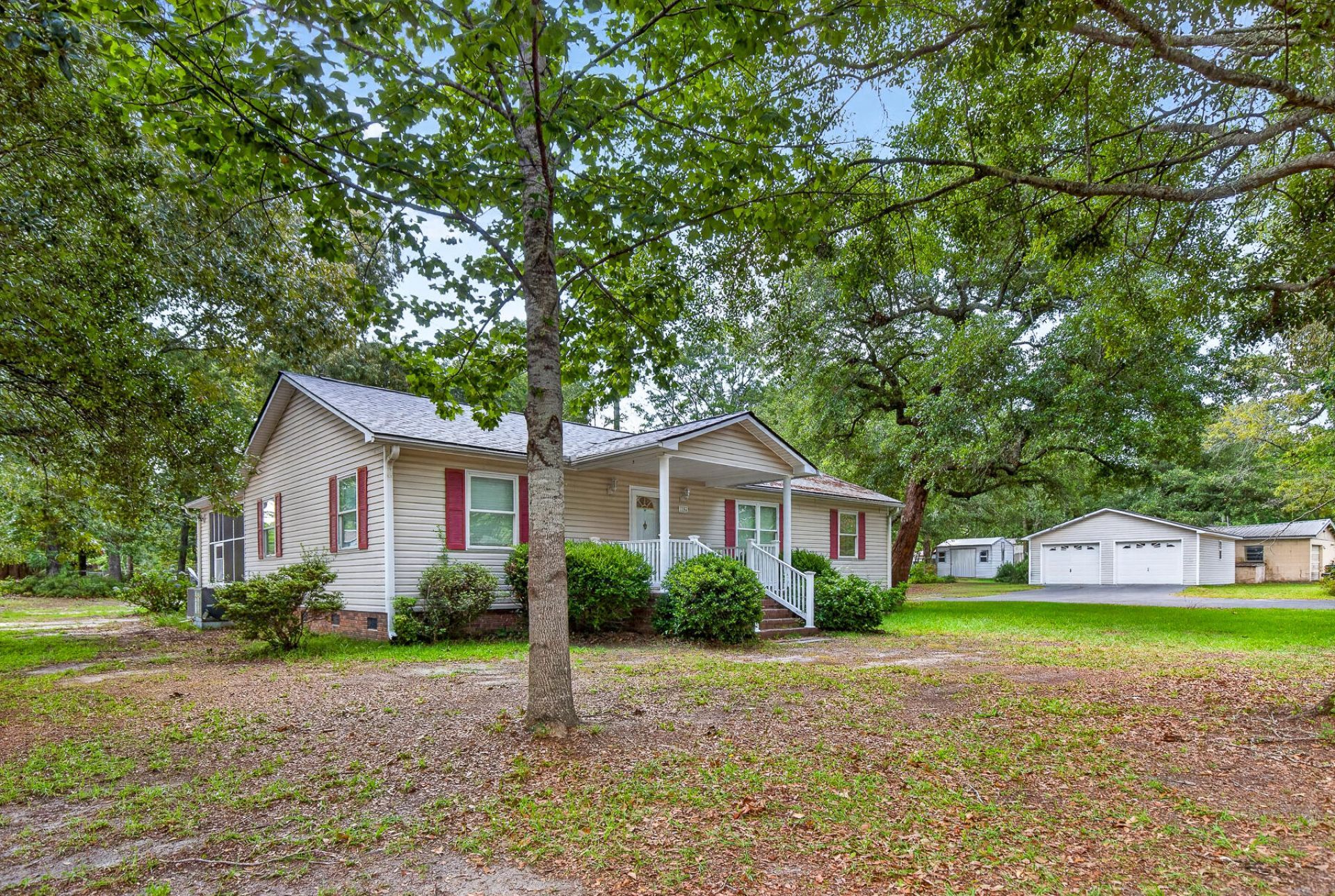 1104 Longpoint Road Photo 7