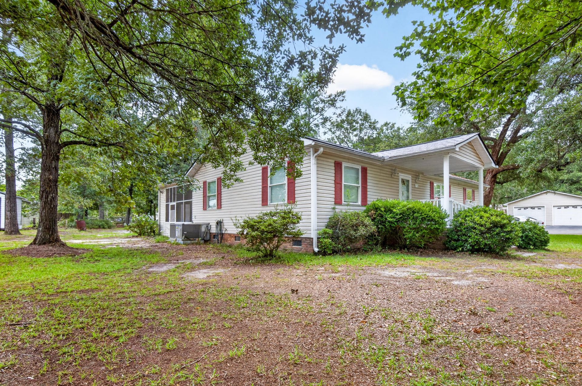 1104 Longpoint Road Photo 8