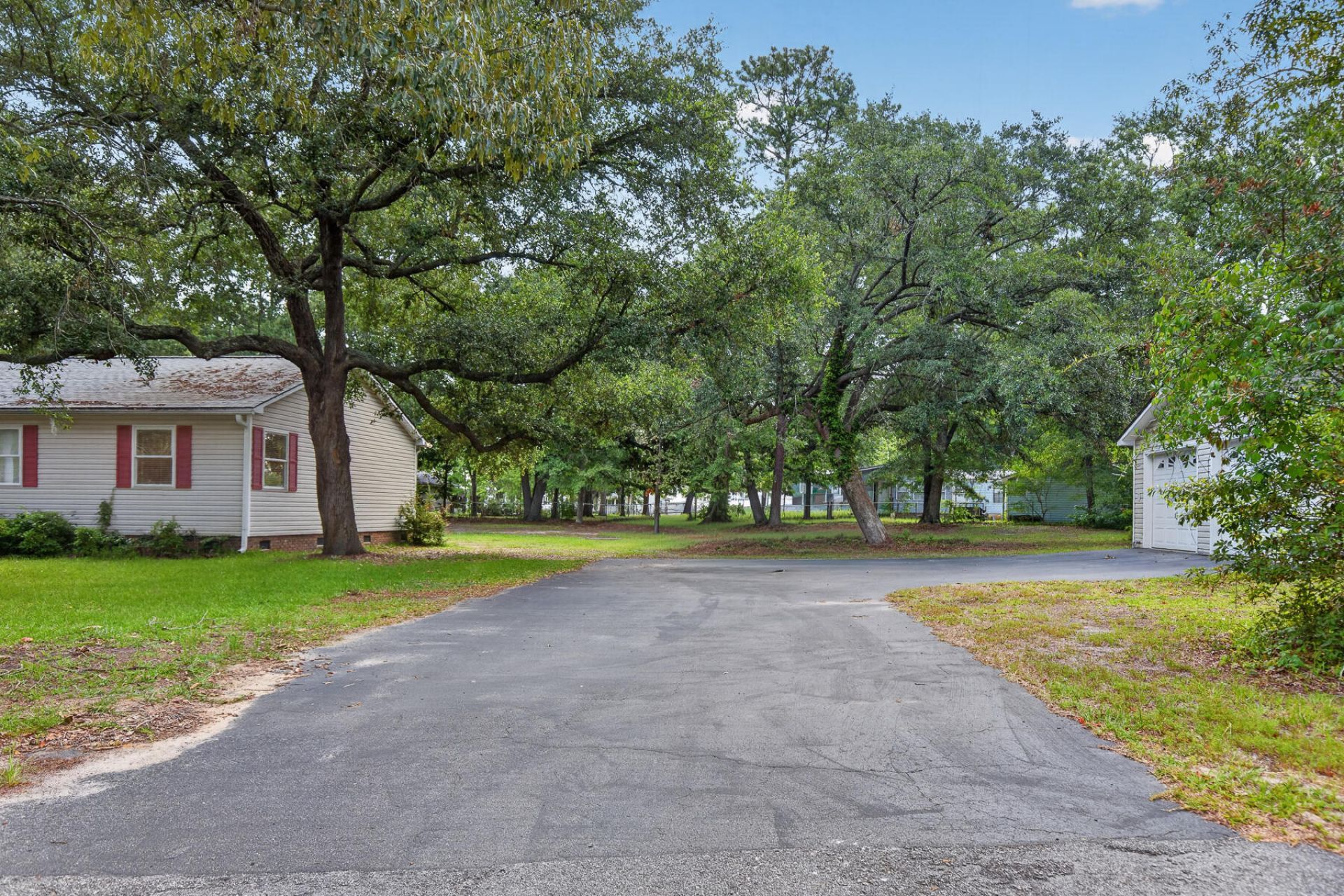 1104 Longpoint Road Photo 9