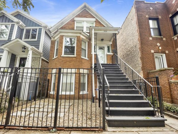 2919 N Seeley Avenue , Unit CH2, Chicago, IL 60618