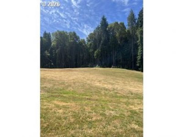 570 TUNNEL RD, Glendale, OR 97442