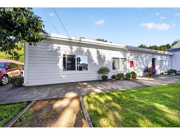 160 SPRING ST, Gardiner, OR 97441