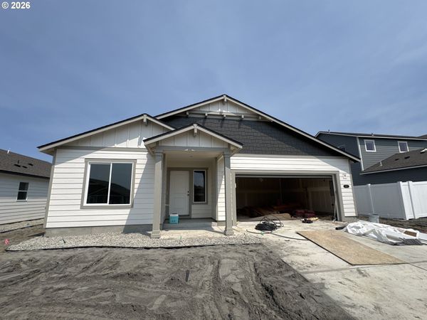 867 E Kinsley AVE, Hermiston, OR 97838