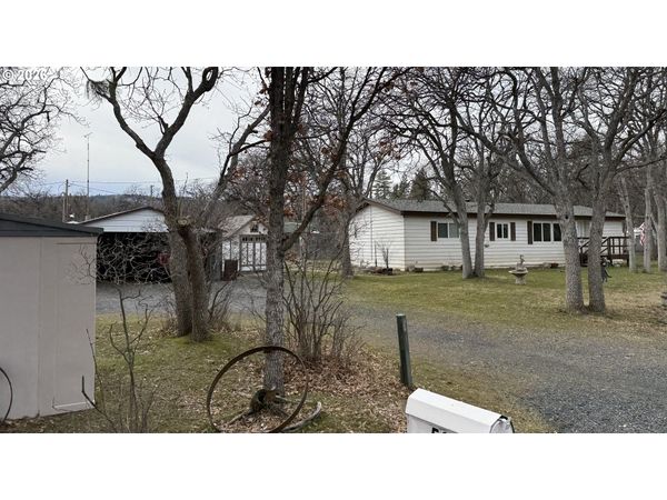 52990 ENDERSBY RD, Maupin, OR 97037