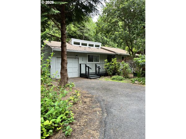 190 SW THE PINES DR, Depoe Bay, OR 97341