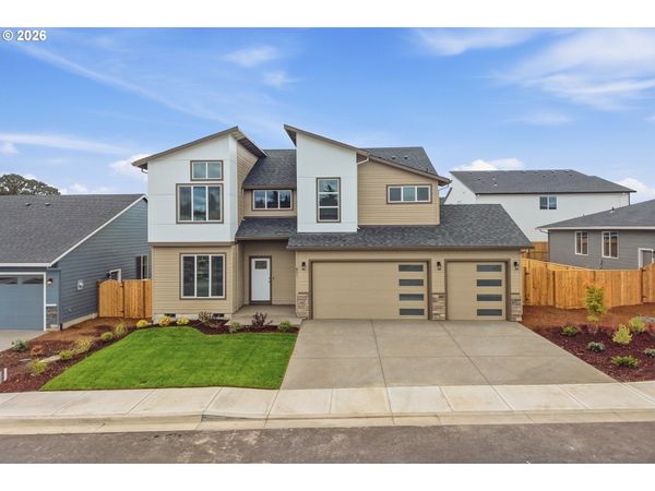 651 S 5th ST, Carlton, OR 97111