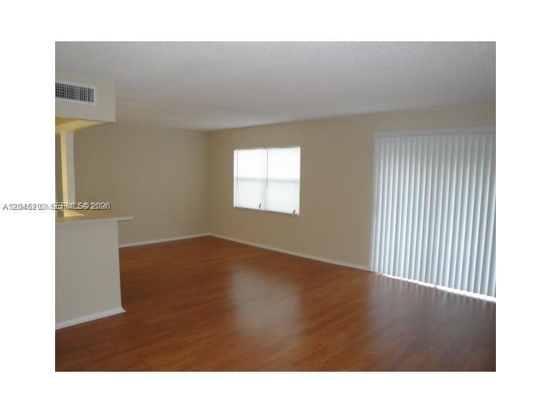 18111 NW 68th Ave, Unit I208, Hialeah, FL 33015 Photo