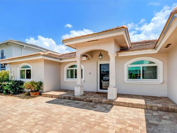 14368 SW 165th St , Miami, FL 33177