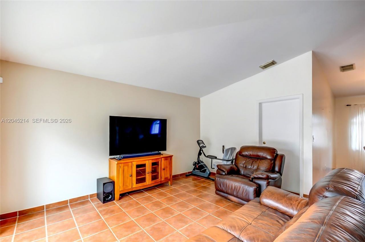 14368 SW 165th St , Miami, FL 33177 Photo