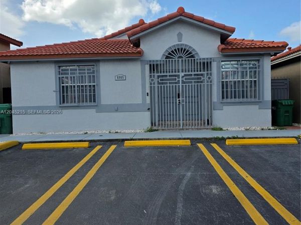 8905 NW 121 ST, Hialeah, FL 33018