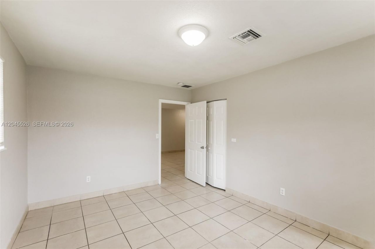 4115 NW 185th St, Miami Gardens, FL 33055 Photo