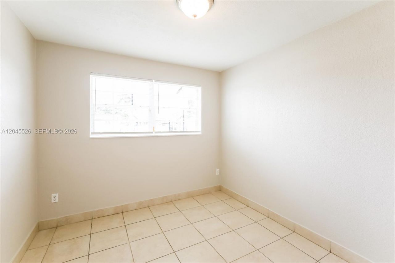 4115 NW 185th St, Miami Gardens, FL 33055 Photo