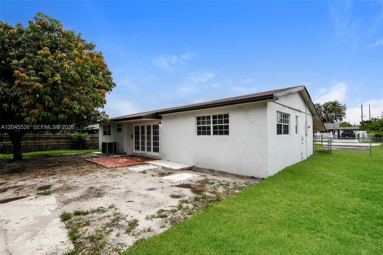 4115 NW 185th St, Miami Gardens, FL 33055 Photo