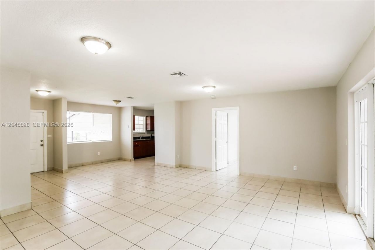 4115 NW 185th St, Miami Gardens, FL 33055 Photo