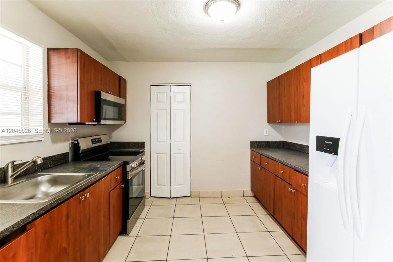 4115 NW 185th St, Miami Gardens, FL 33055 Photo