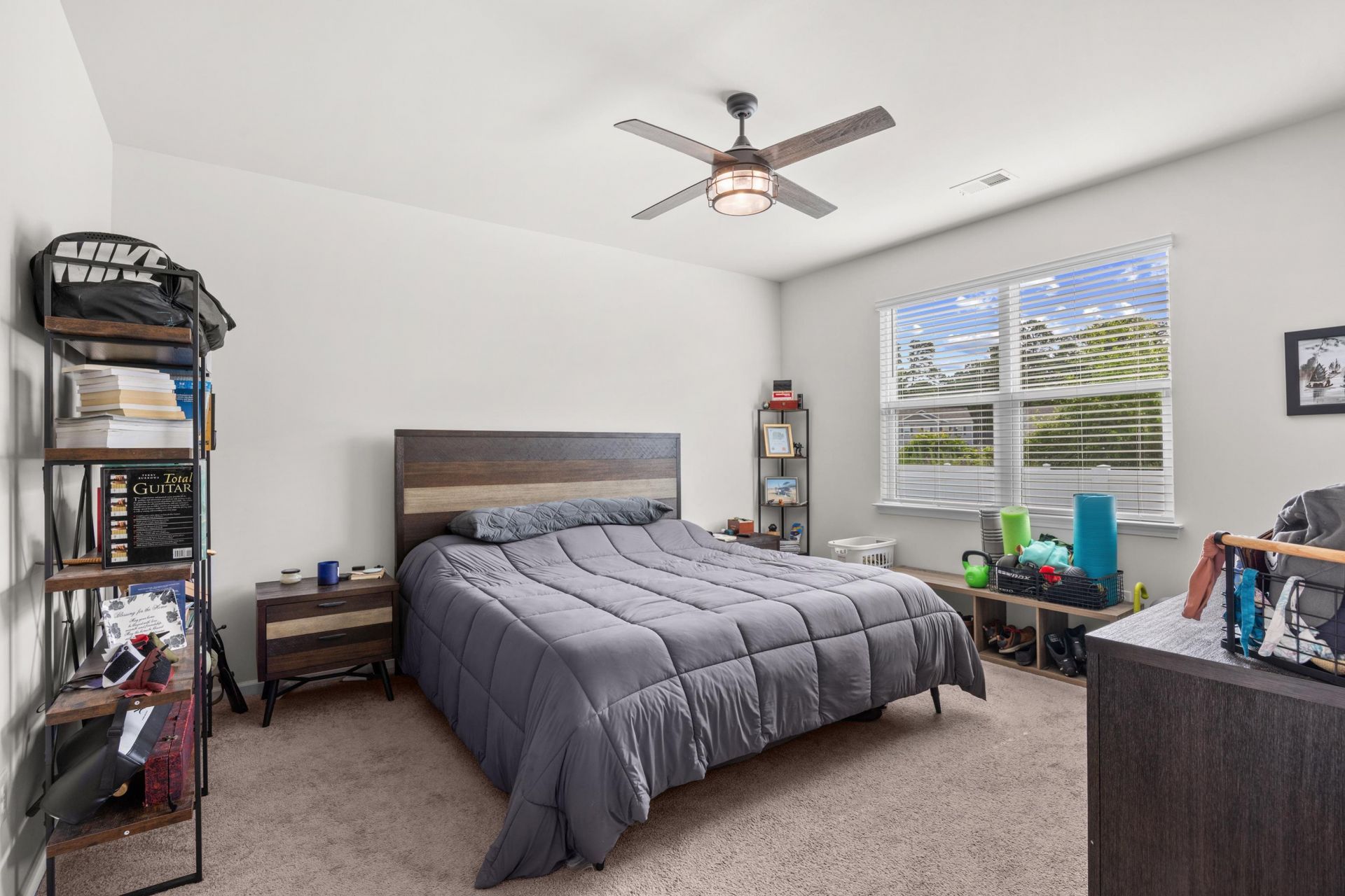 1216 Sennema Circle  Photo 17