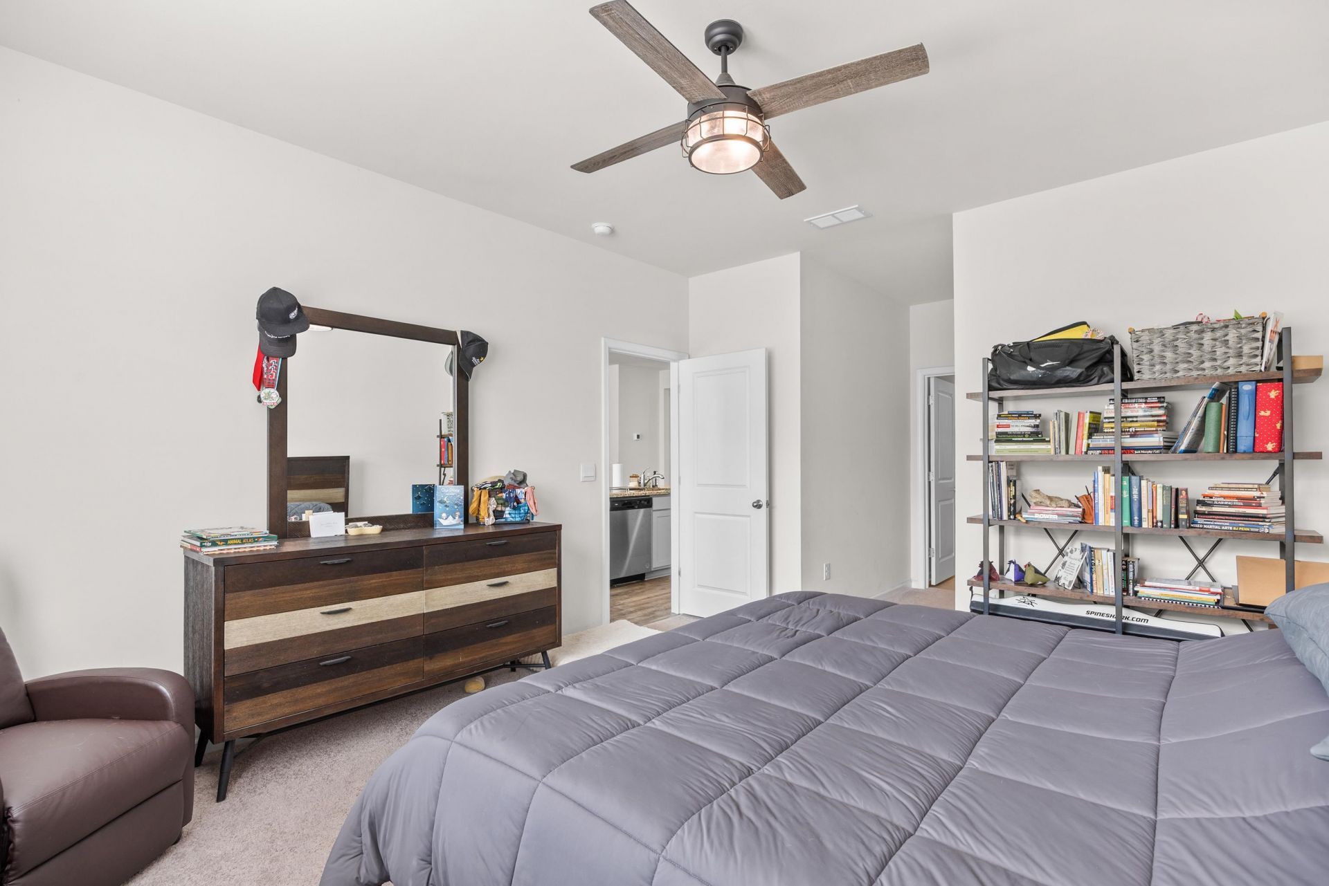 1216 Sennema Circle  Photo 18