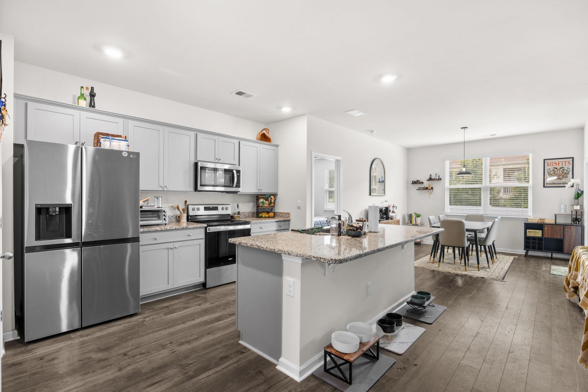 1216 Sennema Circle  Photo 8