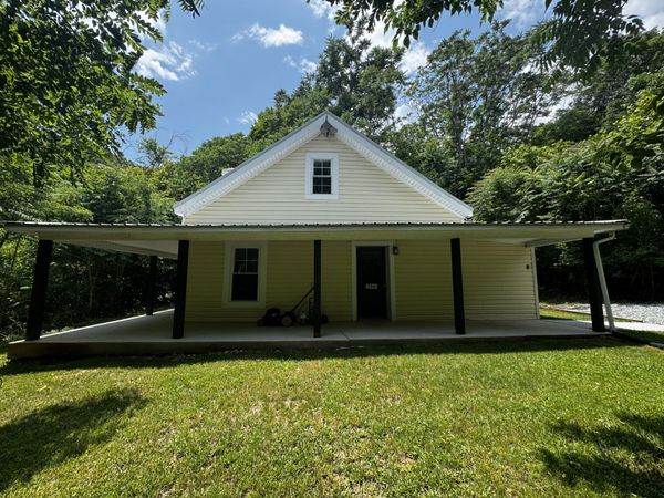4420 Seneca Hollow RD , Elliston, VA 24087