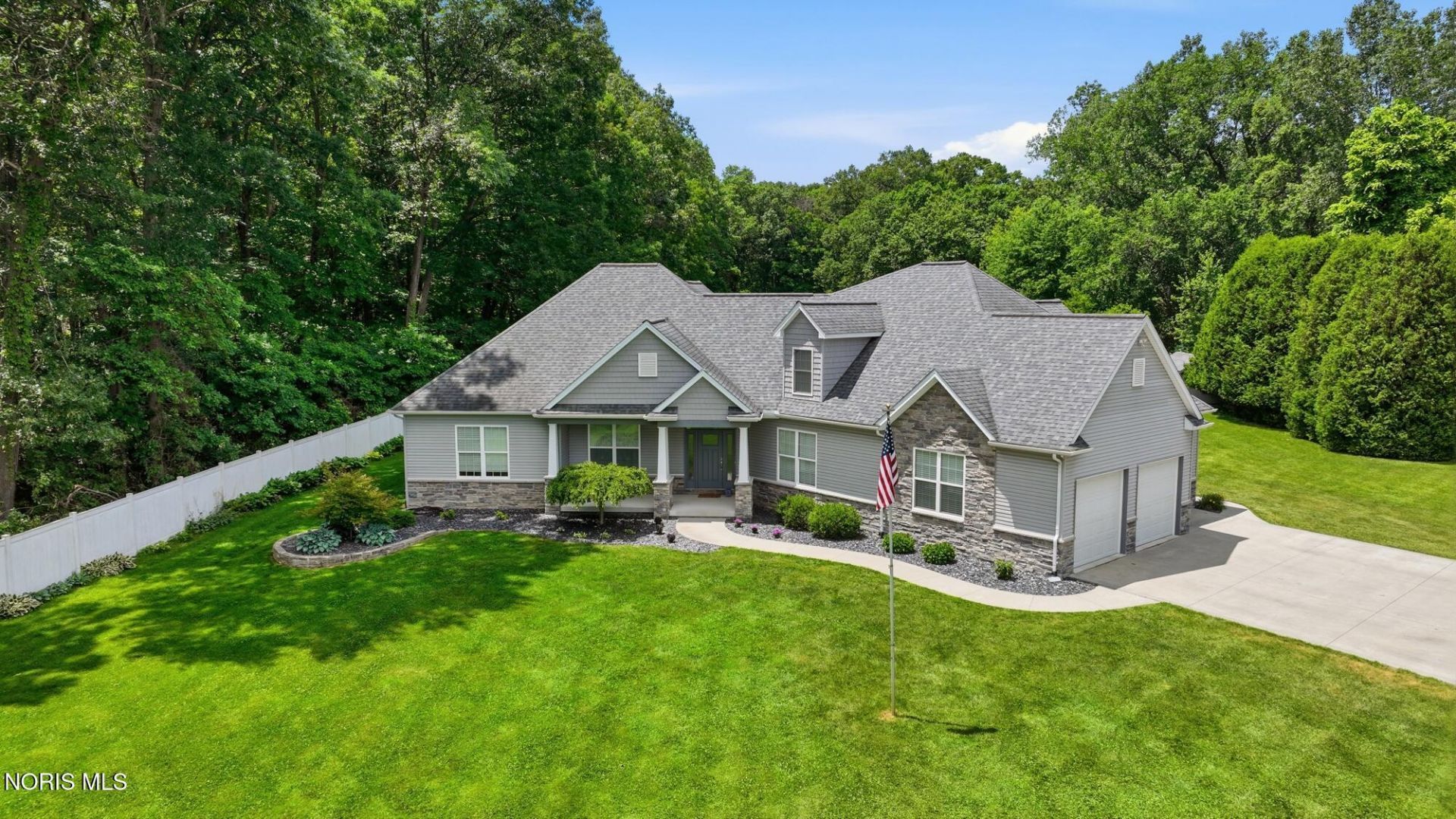 2441 Crissey Road, Sylvania, OH 43560 Main Photo
