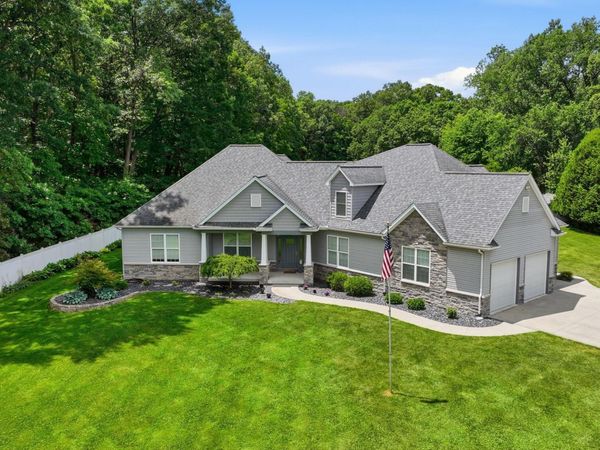 2441 Crissey Road, Sylvania, OH 43560