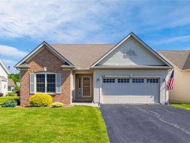 1219 Waterbrook Crossing, Webster, NY 14580