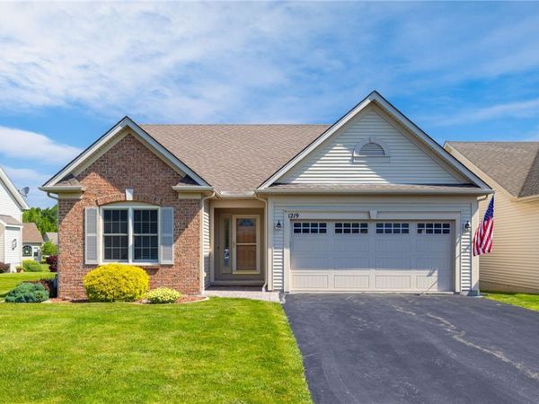 1219 Waterbrook Crossing, Webster, NY 14580