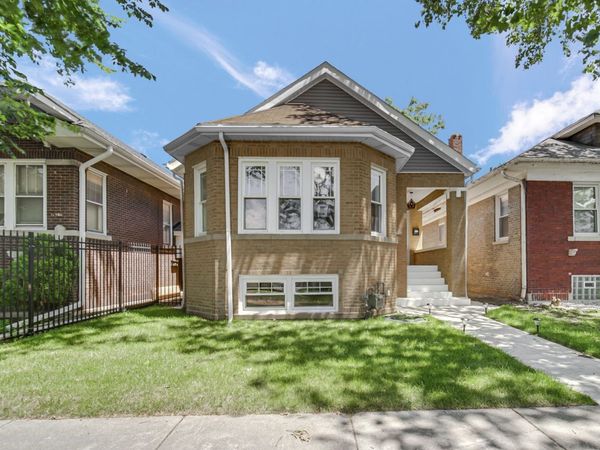 6341 N Campbell Avenue , Chicago, IL 60659