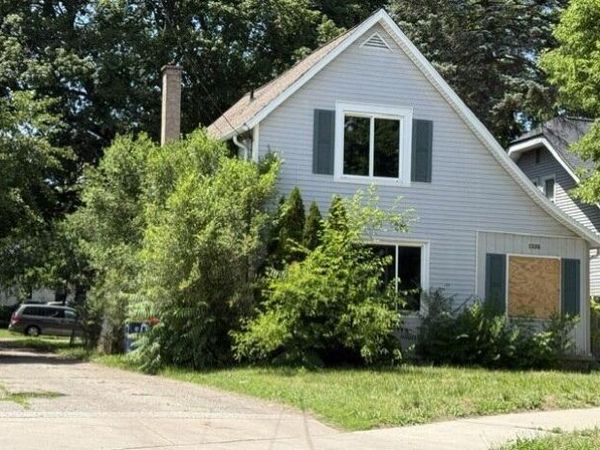 1335 Kalamazoo Avenue SE, Grand Rapids, MI 49507
