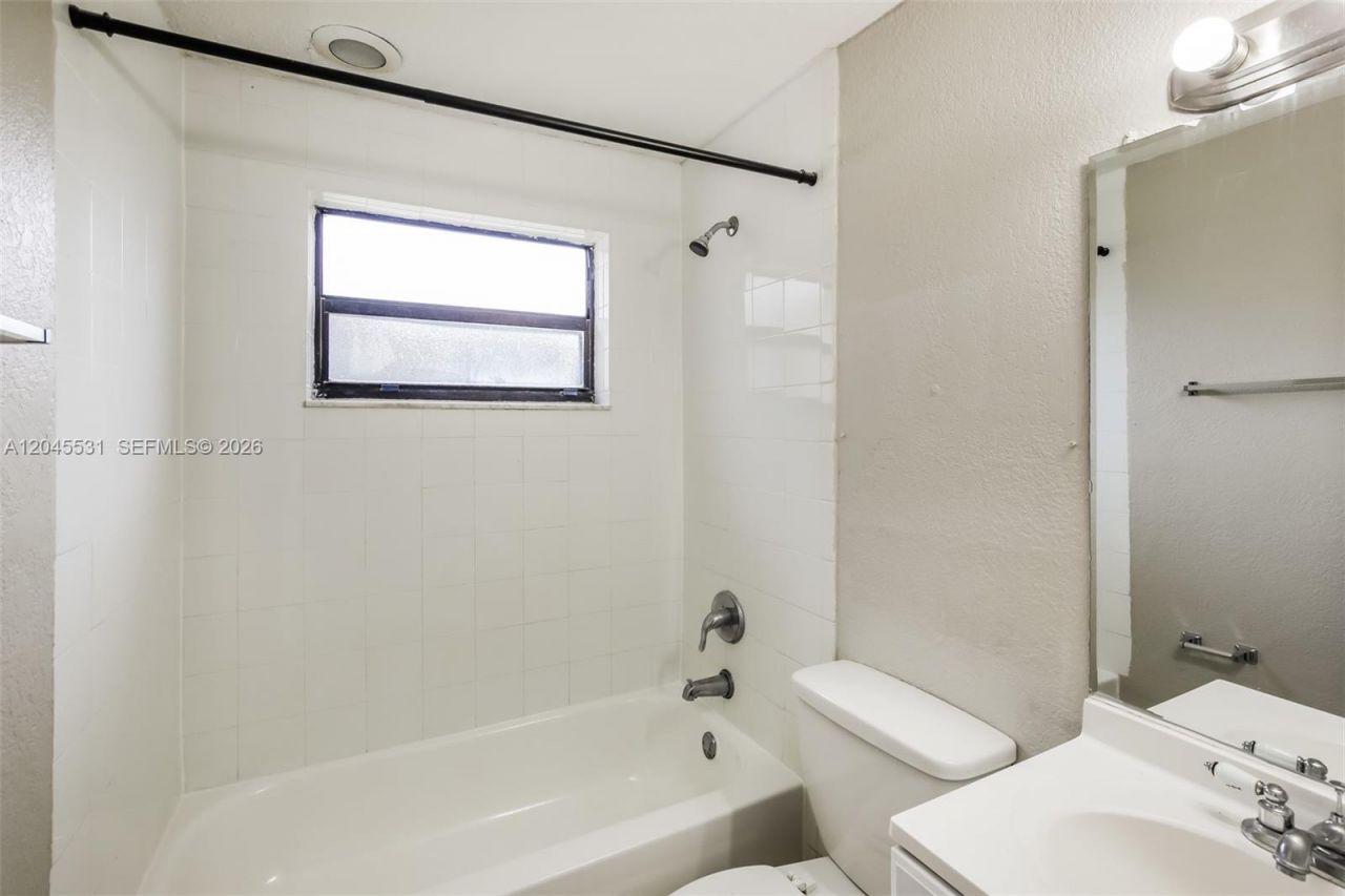 4951 SW 16th St, Plantation, FL 33317 Photo