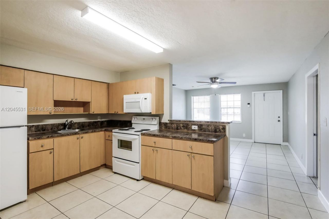 4951 SW 16th St, Plantation, FL 33317 Photo