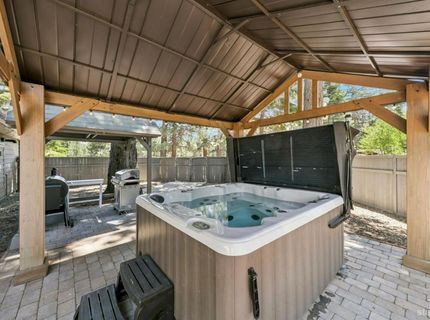 1507 Pioneer Trail, South Lake Tahoe, CA 96150 Photo