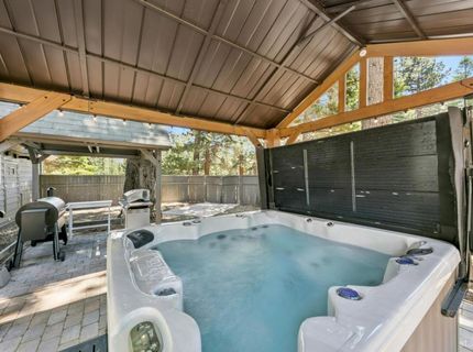 1507 Pioneer Trail, South Lake Tahoe, CA 96150 Photo