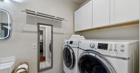2046 Lukins Way, South Lake Tahoe, CA 96150 Photo