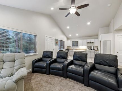 2046 Lukins Way, South Lake Tahoe, CA 96150 Photo