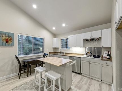 2046 Lukins Way, South Lake Tahoe, CA 96150 Photo