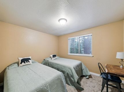 2046 Lukins Way, South Lake Tahoe, CA 96150 Photo