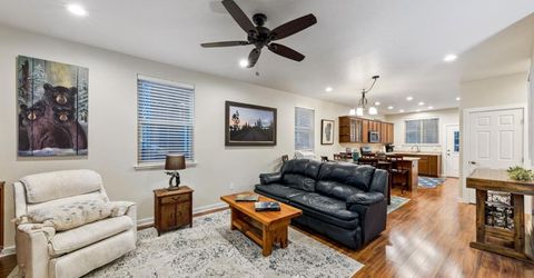 2046 Lukins Way, South Lake Tahoe, CA 96150 Photo