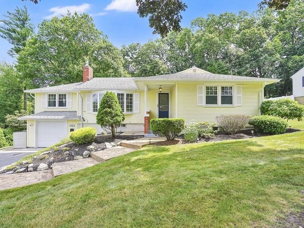 125 East Allen Ridge Road, Springfield, MA 01118
