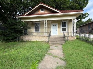 2405 Roosevelt Avenue, Fort Worth, TX 76164