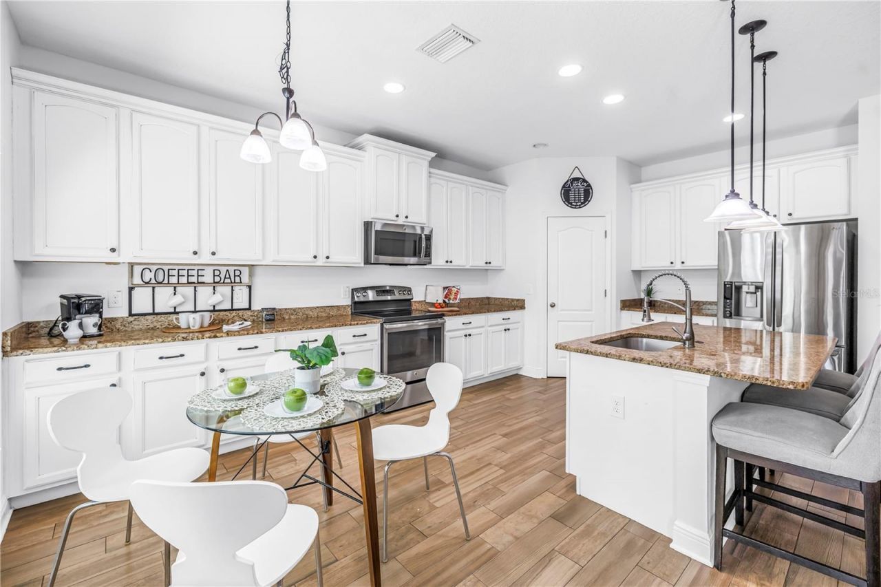 1133 14th Street N, Saint Petersburg, FL 33705 Photo