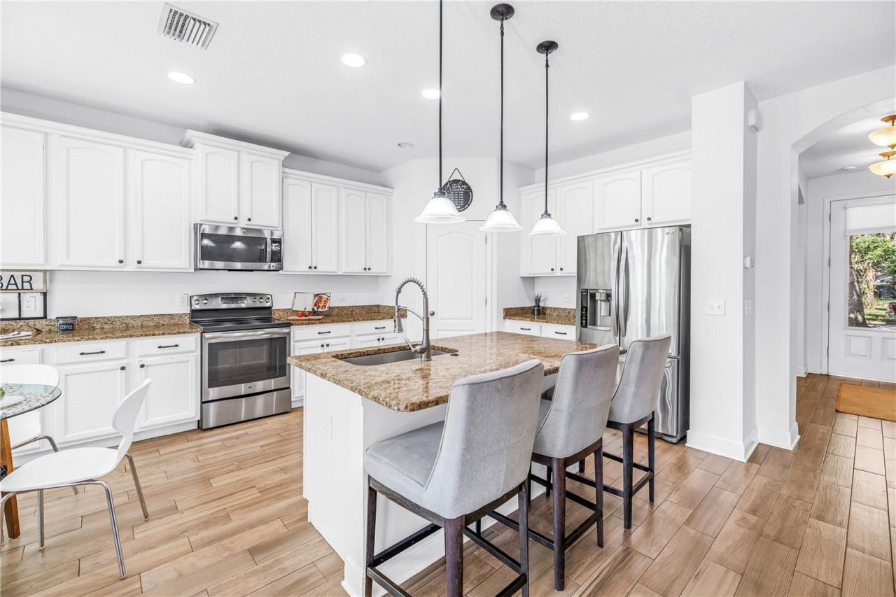 1133 14th Street N, Saint Petersburg, FL 33705 Photo