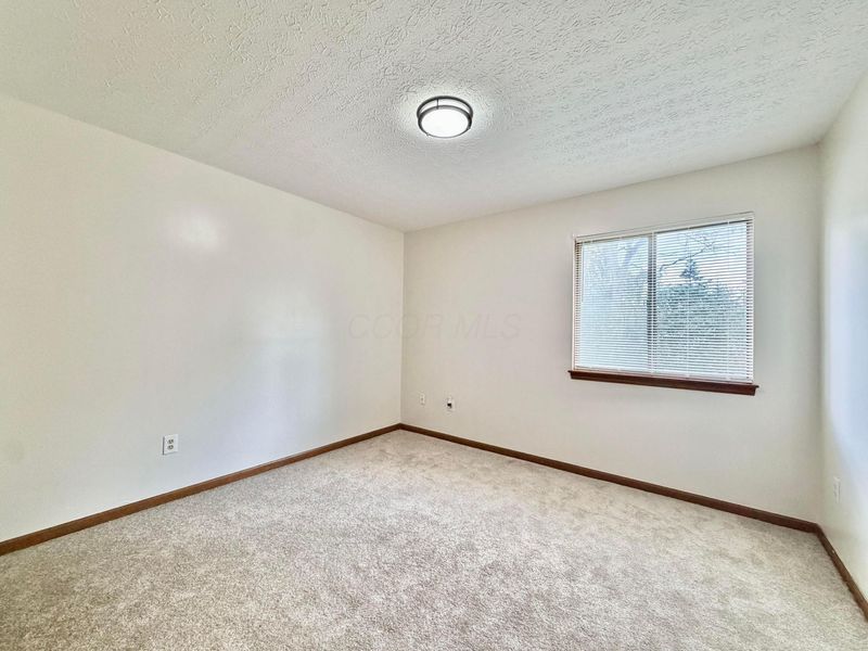916 Lateglow Court, Newark, OH 43055 Photo 18