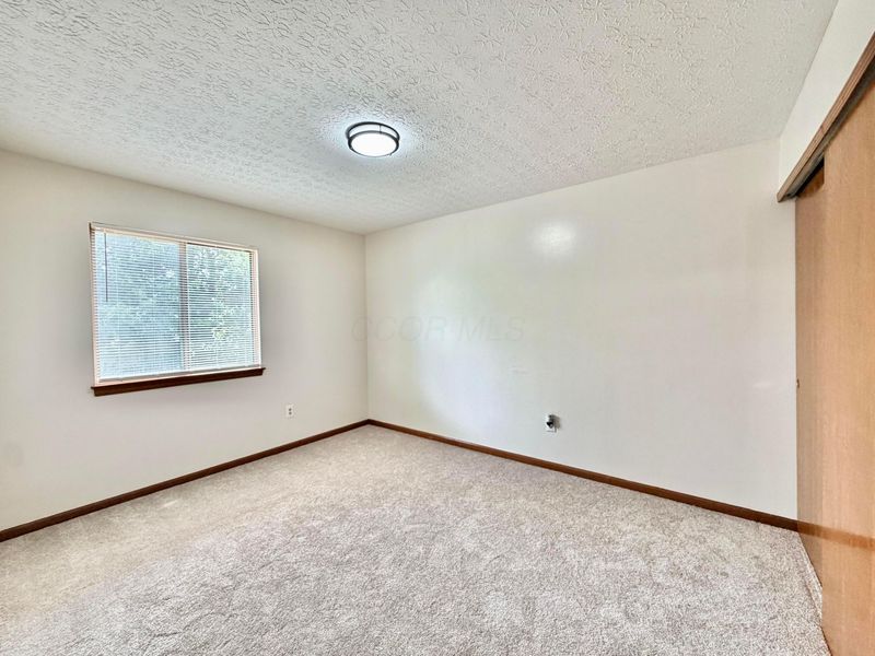 916 Lateglow Court, Newark, OH 43055 Photo 22