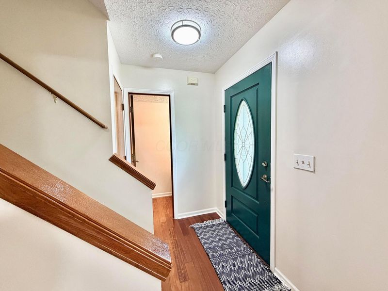 916 Lateglow Court, Newark, OH 43055 Photo 3